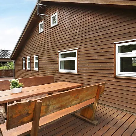 Сasa de vacaciones 8 Person In